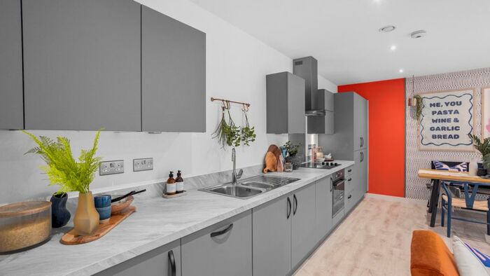 2 Bedroom Flat For Sale In Halewood Way, Rainham, RM13