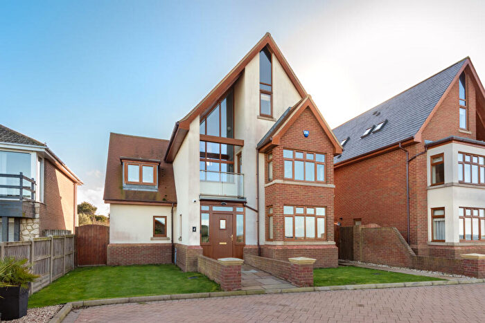4 Bedroom Detached House For Sale In Kestrel View, The Lees, Herne Bay, Kent, CT6