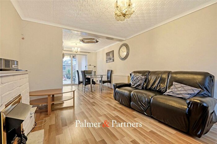 3 Bedroom End Of Terrace House For Sale In Home Mead, Chelmsford, Essex, CM2