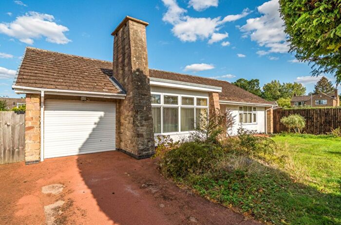 3 Bedroom Detached Bungalow For Sale In Oak Close, Sudbrooke, LN2