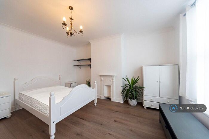3 Bedroom Terraced House To Rent In Sowood St, Leeds, LS4