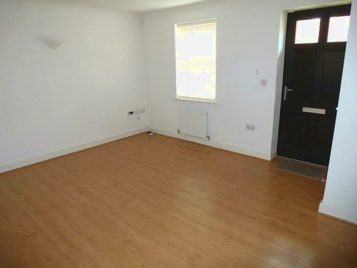 2 Bedroom Apartment To Rent In North Dean, Maidenhead, SL6