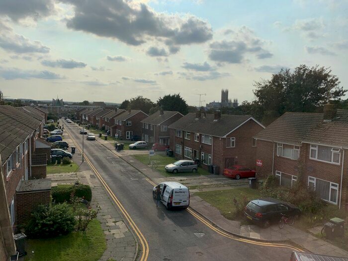 2 Bedroom Flat To Rent In College Road, Canterbury, CT1