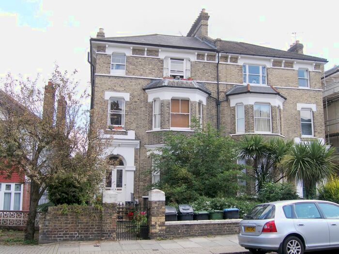 Studio To Rent In Anerley Park, London, SE20