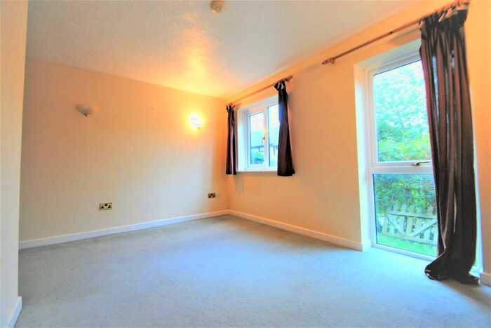1 Bedroom Terraced House To Rent In Summertrees Court, BH25