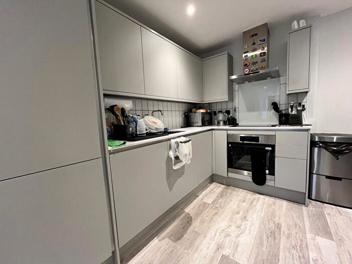 1 Bedroom Apartment To Rent In Apex Lofts, B12