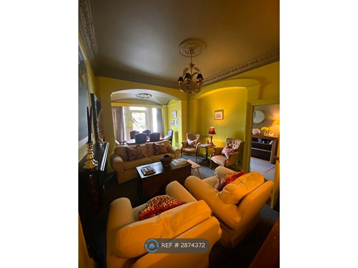 3 Bedroom Maisonette To Rent In Paddons Row, Tavistock, PL19