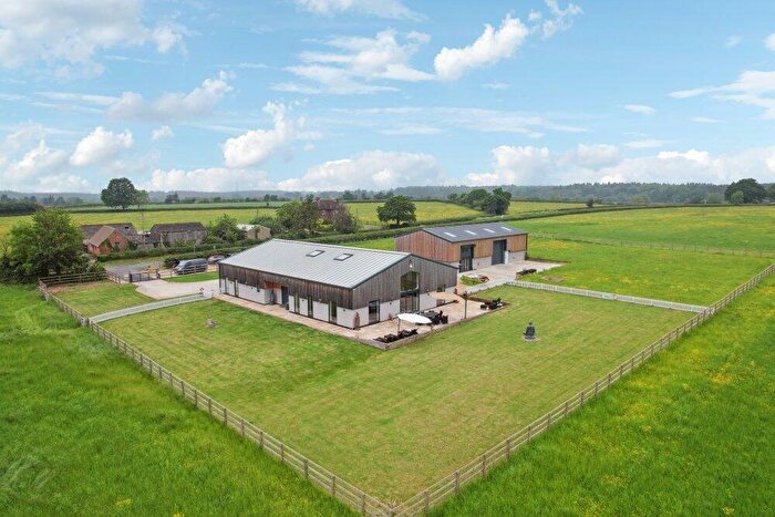 5 Bedroom Detached House For Sale In Bicester Road, Oakley, Aylesbury, Buckinghamshire, HP18