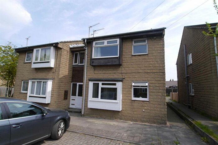 1 Bedroom Flat To Rent In Alden Court, Morley, Leeds, LS27