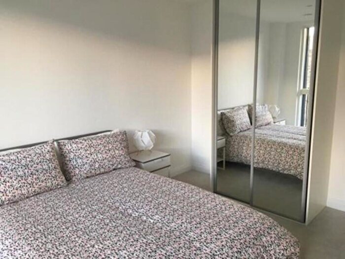 1 Bedroom Apartment For Sale In The Wing, Camberwell, SE5