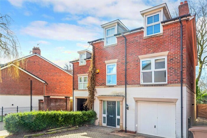 4 Bedroom Semi-Detached House To Rent In The Coppice, Worsley, Manchester, M28