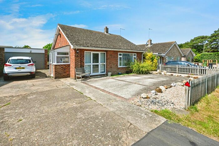 2 Bedroom Detached Bungalow For Sale In Lynn Road, Heacham, King's Lynn, PE31