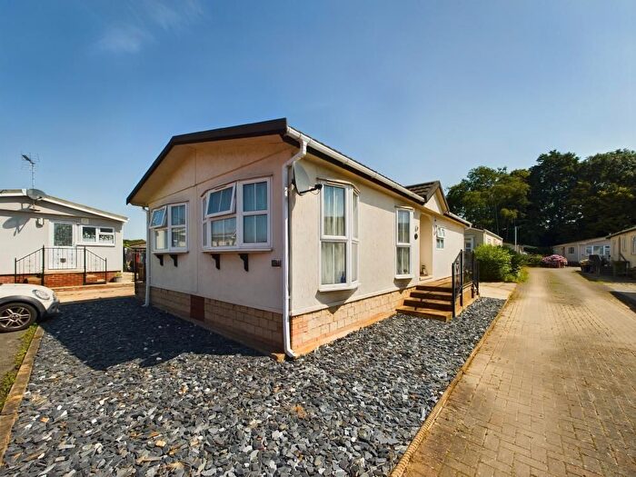 2 Bedroom Mobile/park Home For Sale In Fengate Mobile Home Park, Fengate, Peterborough, PE1