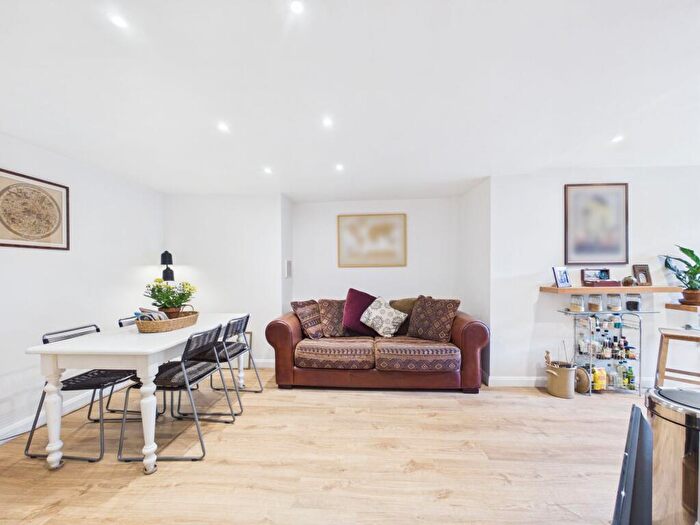 1 Bedroom Flat For Sale In Tottenham Green East, London, N15