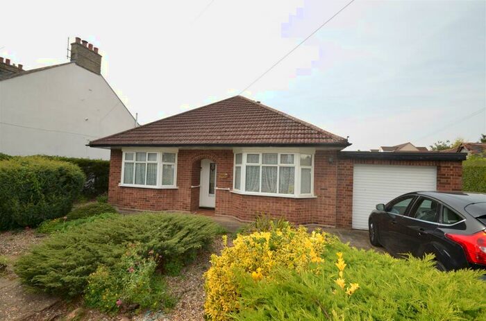 2 Bedroom Detached Bungalow For Sale In Hitchin Lane, Clifton, SG17