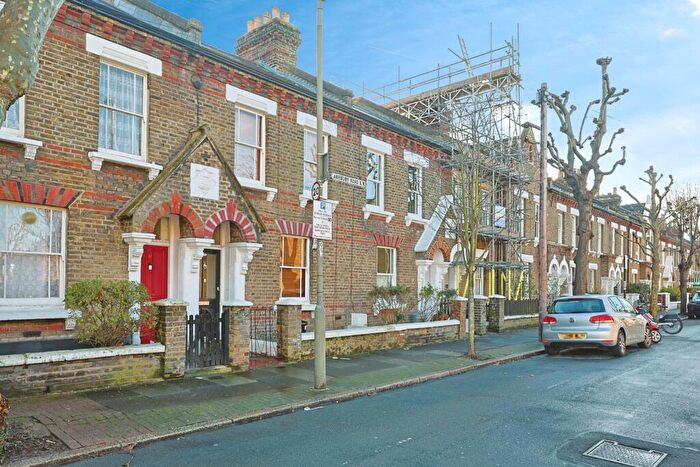 3 Bedroom Terraced House For Sale In Ashbury Road, Battersea, London, SW11