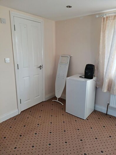 Studio To Rent In Hounslow Road, Feltham, Middlesex, TW14