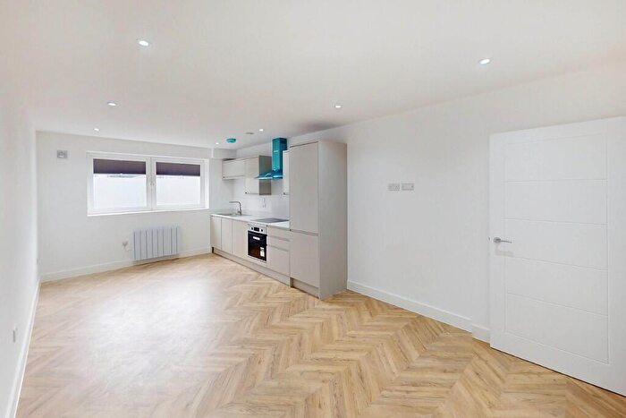 1 Bedroom Flat To Rent In Hessel Street, London, E1