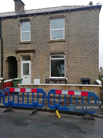 3 Bedroom Terraced House To Rent In Nabcroft Lane, Huddersfield, HD4