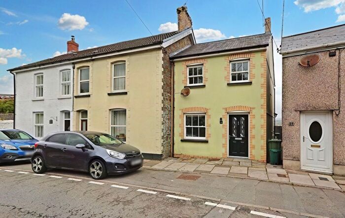2 Bedroom Cottage For Sale In Newbridge Road, Llantrisant, Pontyclun, CF72