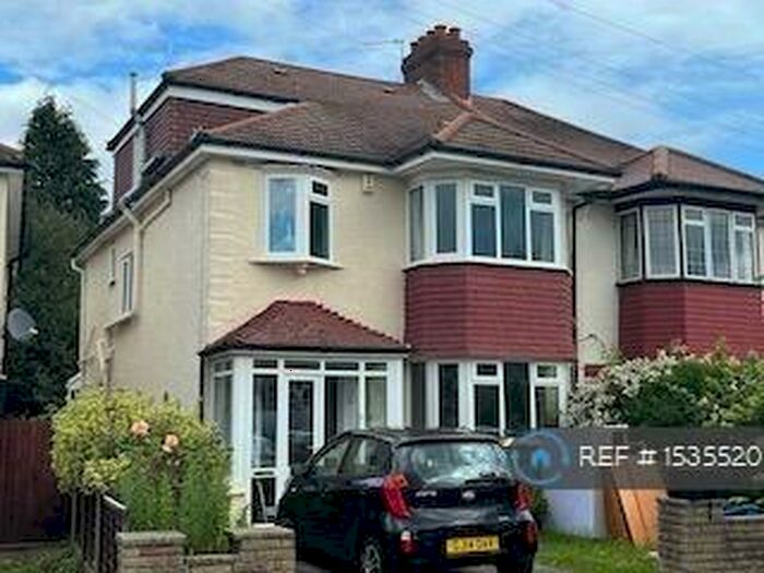 4 Bedroom Semi-Detached House To Rent In Hawkhurst Way, West Wickham, BR4
