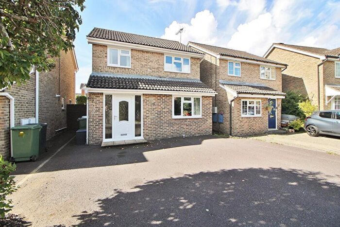 3 Bedroom Detached House For Sale In The Orchard, Denmead, PO7