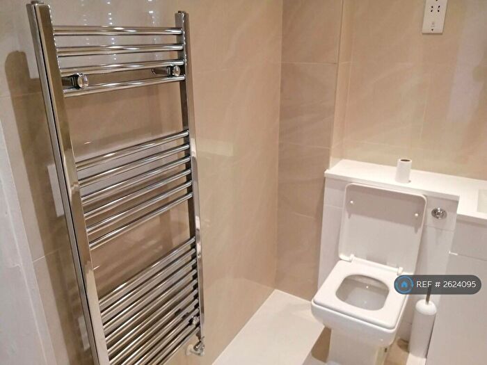 1 Bedroom Flat To Rent In Spence Court, South Norwood, SE25