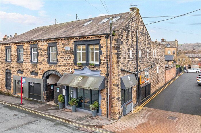 3 Bedroom Flat For Sale In Railway Road, Ilkley, West Yorkshire, LS29