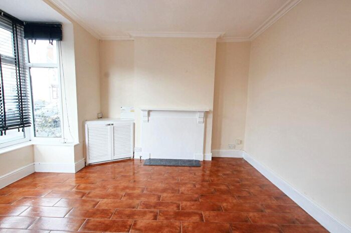 2 Bedroom Semi-Detached House To Rent In Dover Road, Burton-On-Trent, DE13