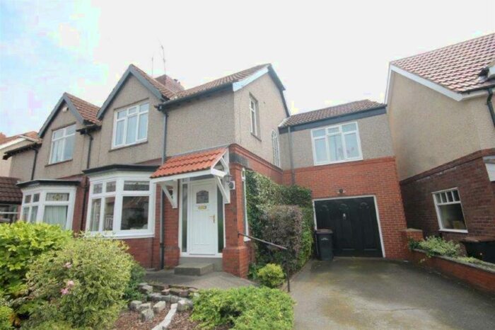 4 Bedroom Semi-Detached House To Rent In South Crescent, North End, DH1