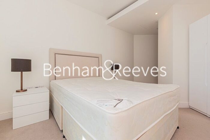 2 Bedroom Flat To Rent In Beadon Road, Hammersmith, W6