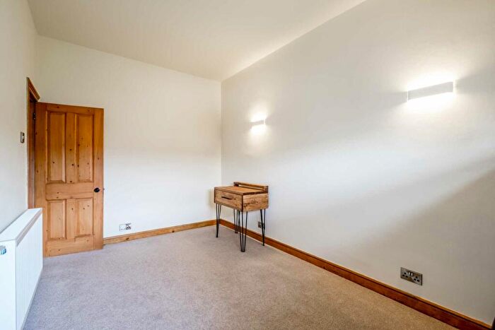 3 Bedroom Terraced House For Sale In Wessenden Head Road, Holmfirth, HD9