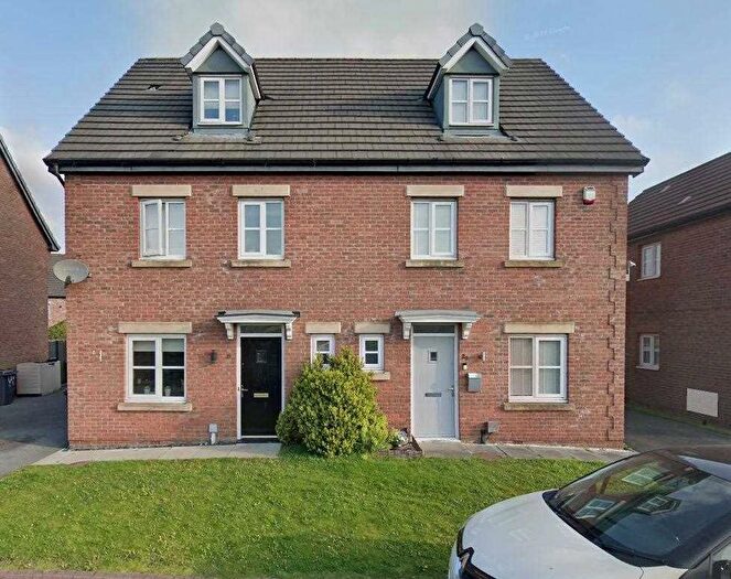 4 Bedroom Semi-Detached House To Rent In Lewis Walk, Kirkby, Liverpool, L33