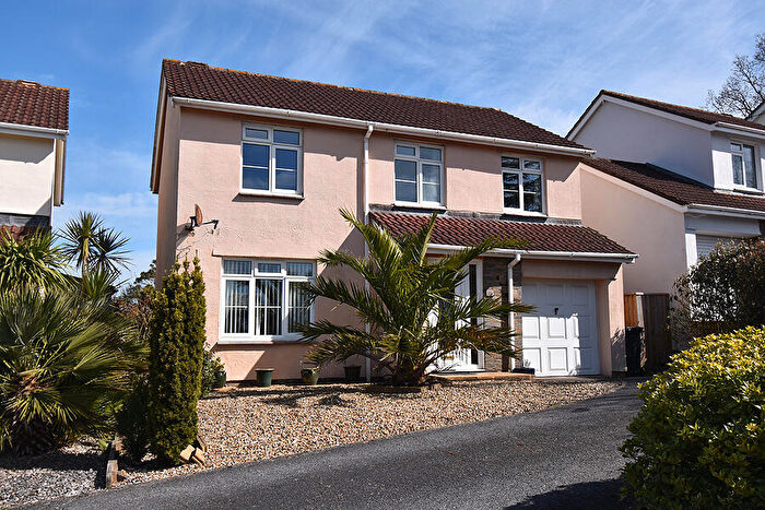 4 Bedroom Detached House For Sale In Wrefords Drive, Exeter, EX4