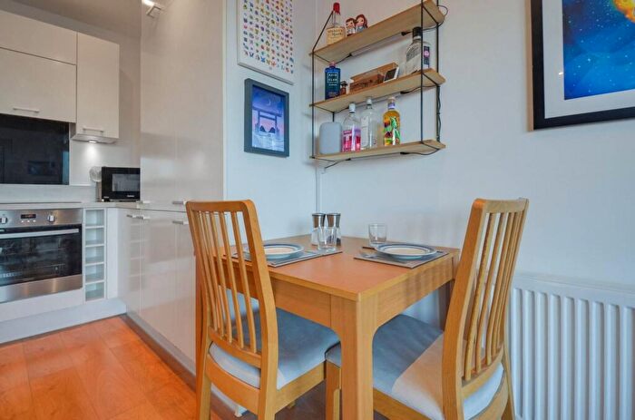1 Bedroom Flat For Sale In Navigation Road, Tower Hamlets, London, E3