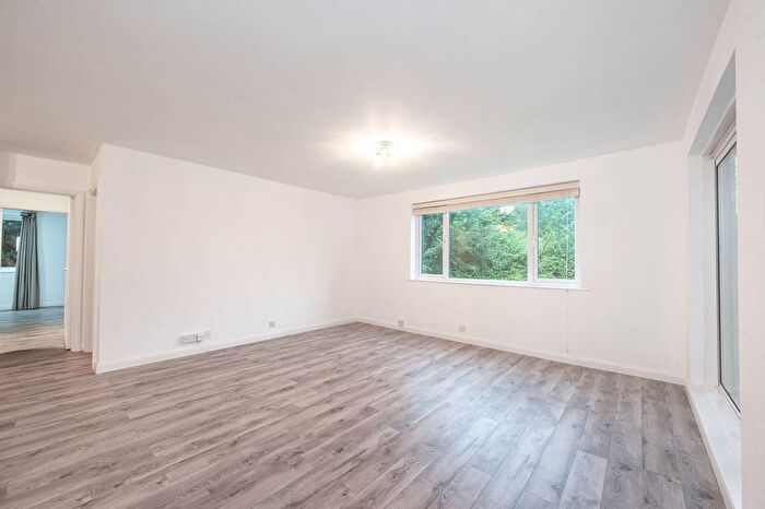 2 Bedroom Flat To Rent In Eastbury Place, Northwood, HA6