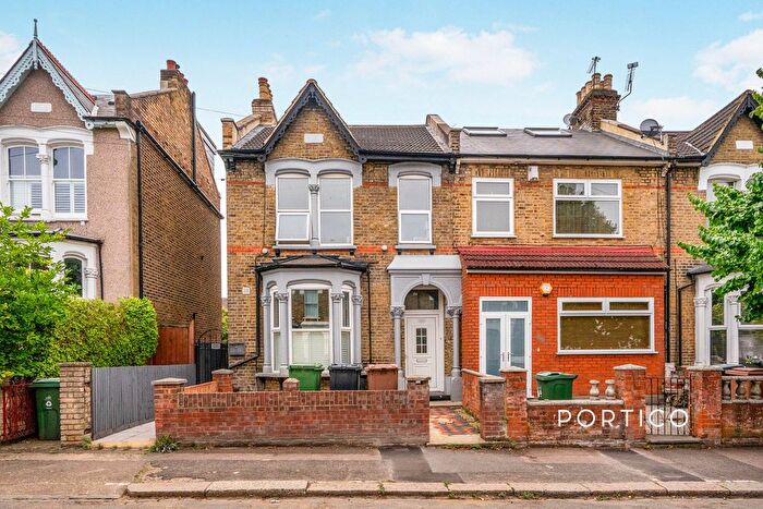 1 Bedroom Flat To Rent In Elmsdale Road, Walthamstow, E17