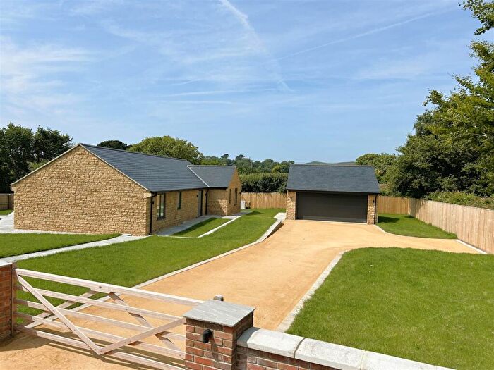 3 Bedroom Detached Bungalow For Sale In Watton Lane, Bridport, DT6