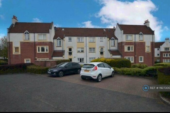 2 Bedroom Flat To Rent In St. Annes Wynd, Erskine, PA8
