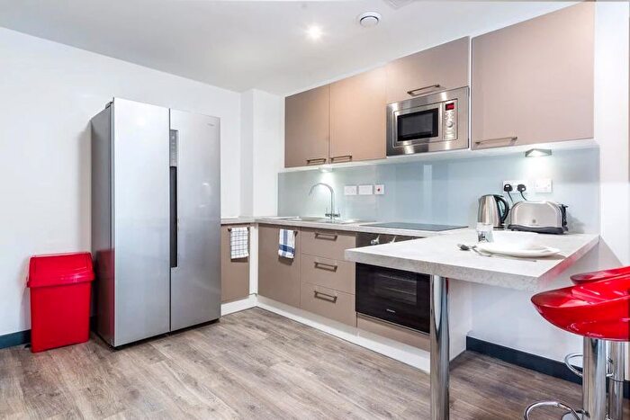 1 Bedroom Flat For Sale In Dumfries Street, Luton, LU1
