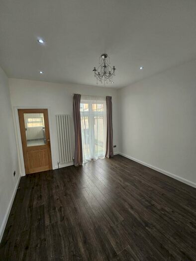 3 Bedroom Terraced House To Rent In Welland Street, Leicester, LE2