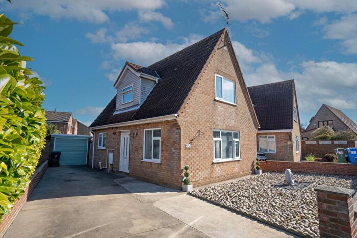 2 Bedroom Detached House For Sale In Windermere Park, Lowestoft, NR32