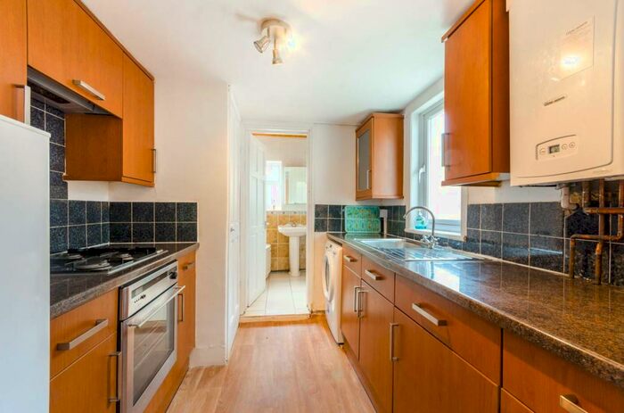 2 Bedroom House To Rent In Sutton Court Road, Plaistow, London, E13