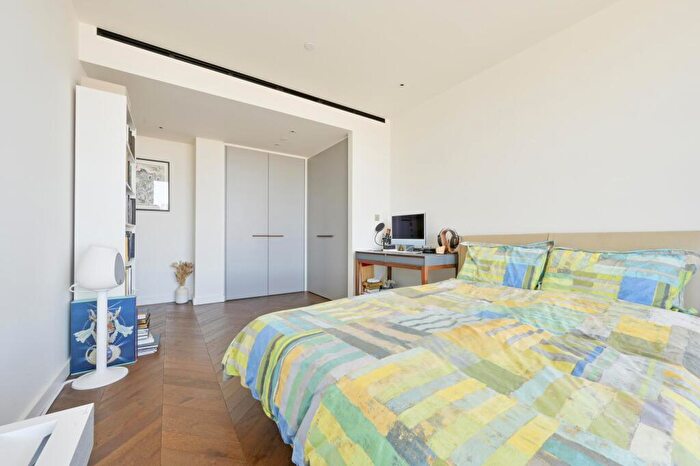 3 Bedroom Apartment For Sale In Holmby House, Battersea Power Station, SW11