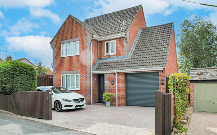 3 Bedroom Detached House For Sale In Snarlton Lane, Melksham, SN12