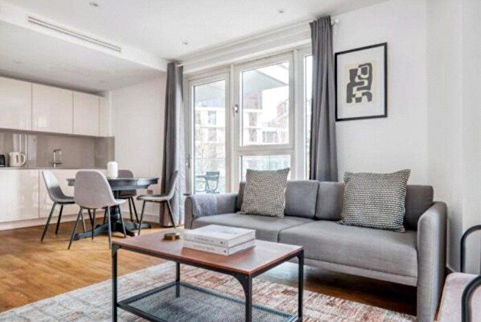 2 Bedroom Flat To Rent In Brent House, Wandsworth Road, Lambeth, London, SW8