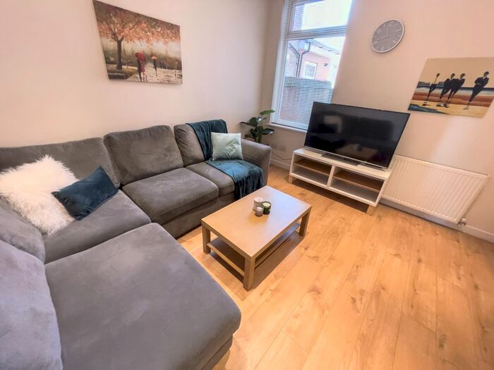 4 Bedroom Terraced House To Rent In Molyneux Road, Kensington, Liverpool, L6