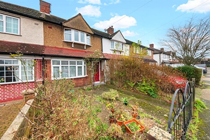 3 Bedroom Terraced House For Sale In Grove Crescent, Feltham, TW13