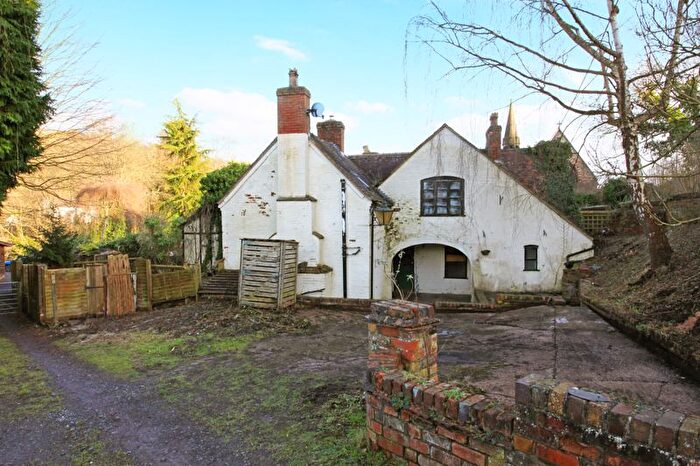 5 Bedroom Property For Sale In Church Road, Jackfield, Telford, TF8