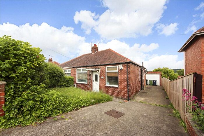 2 Bedroom Bungalow For Sale In Oakwood Gardens, Lobley Hill, Gateshead, NE11